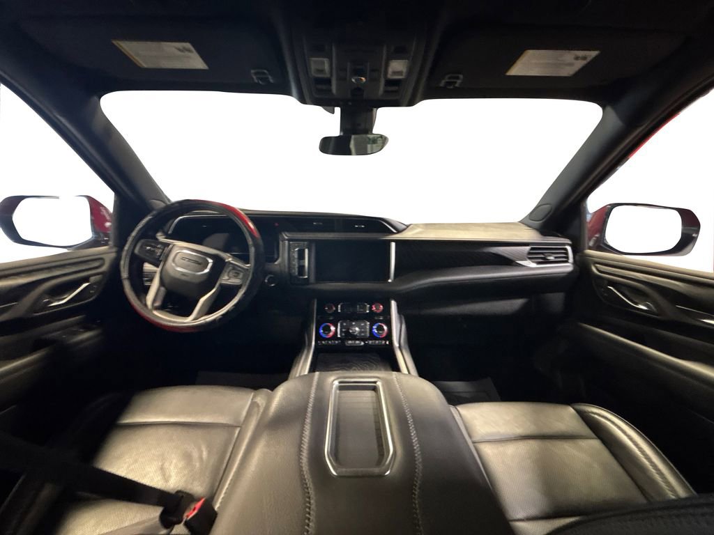 Used 2022 GMC Yukon Denali w/ Denali Premium Package AWD/4WD image 22