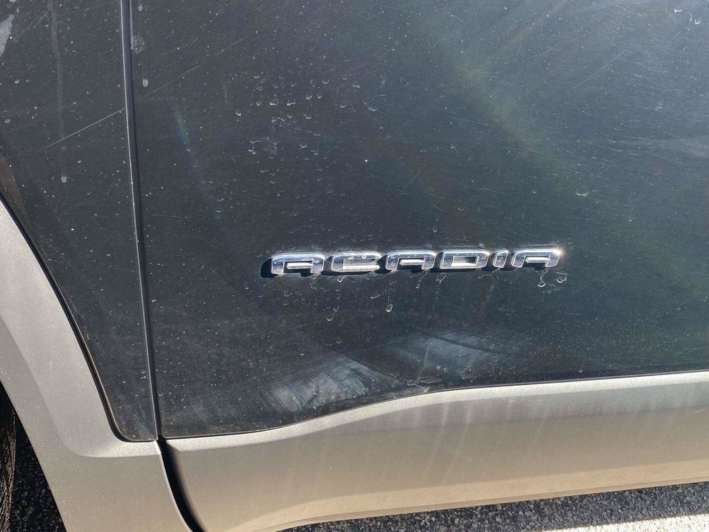 Used 2023 GMC Acadia SLT AWD/4WD image 4