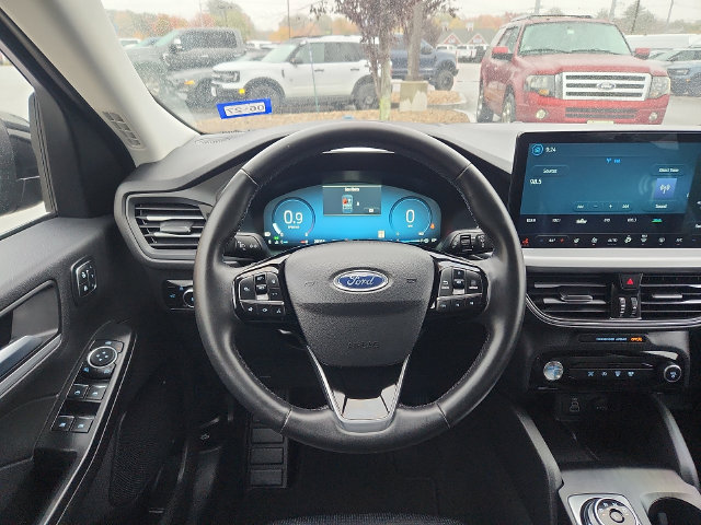 Certified 2025 Ford Escape Platinum AWD/4WD image 9