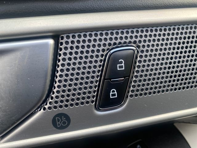 Certified 2023 Ford Explorer XLT w/ Equipment Group 202A image 17