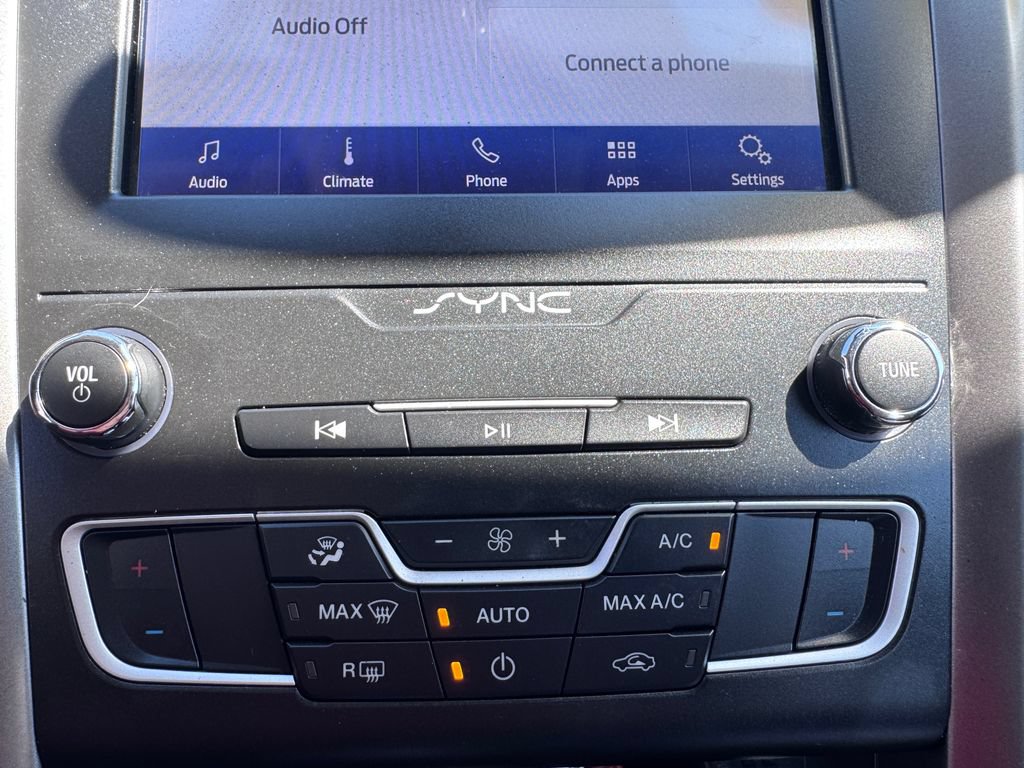 Certified 2020 Ford Fusion SE FWD image 21