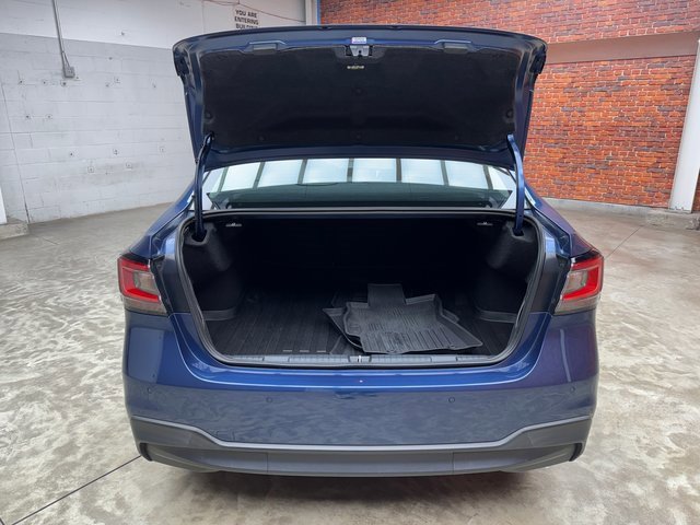 Used 2020 Subaru Legacy Limited image 27