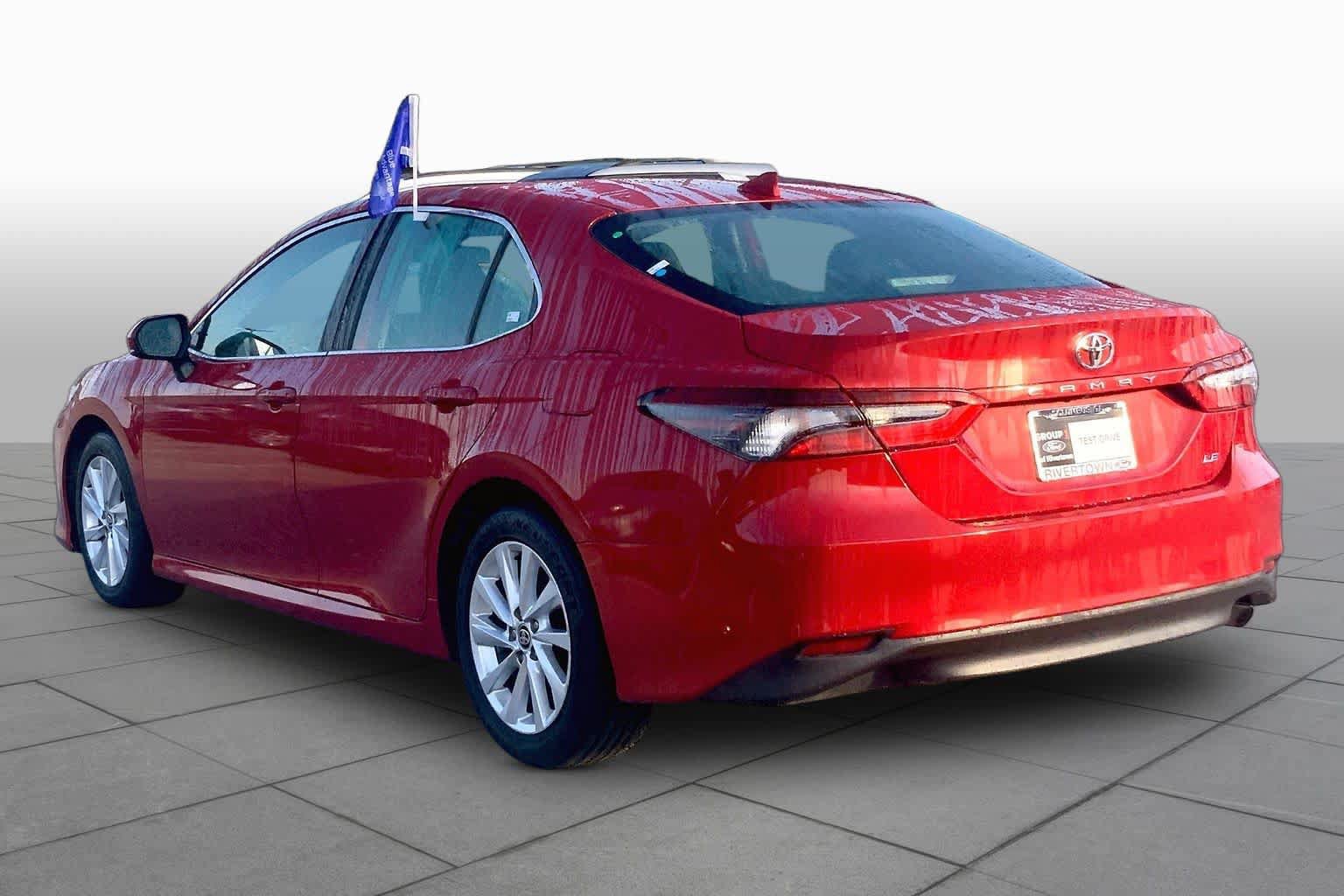 Used 2024 Toyota Camry LE FWD image 11