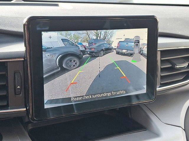 Certified 2022 Ford Explorer XLT w/ Equipment Group 202A AWD/4WD image 15