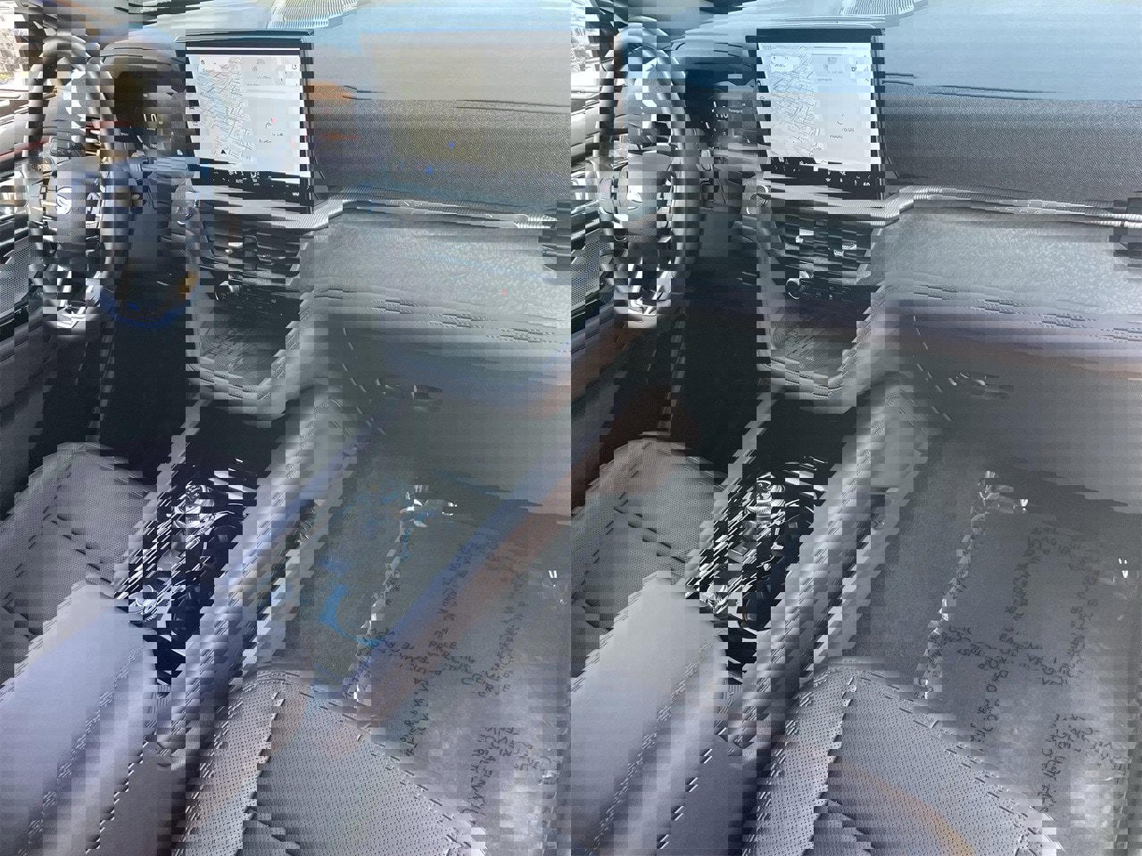 Certified 2025 Ford Explorer Platinum w/ Ultimate Package image 11