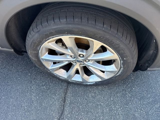 Certified 2022 Ford Explorer Platinum w/ Equipment Group 601A image 13