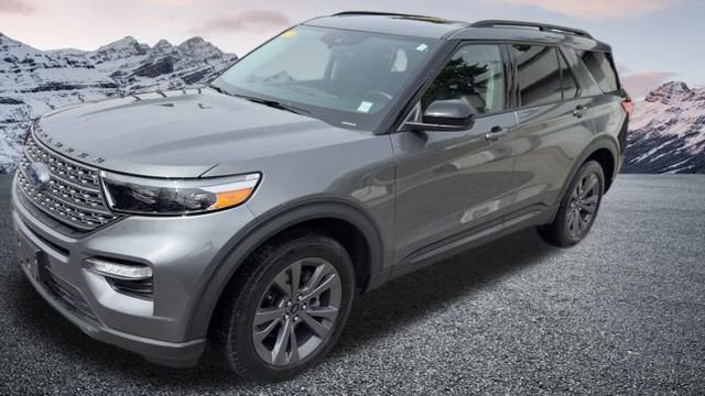 Certified 2023 Ford Explorer XLT w/ Equipment Group 202A AWD/4WD image 1