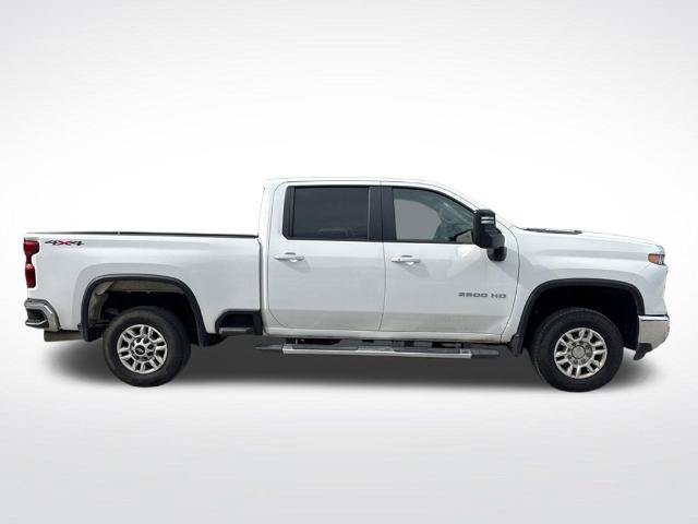 Used 2025 Chevrolet Silverado 2500 LT w/ Convenience Package AWD/4WD image 4