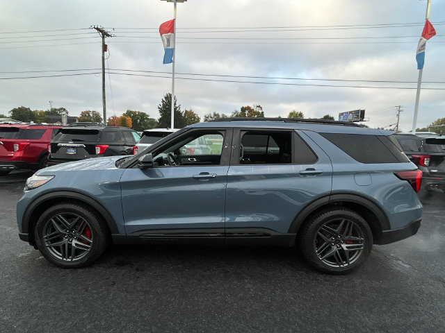 Certified 2026 Ford Explorer ST AWD/4WD image 4
