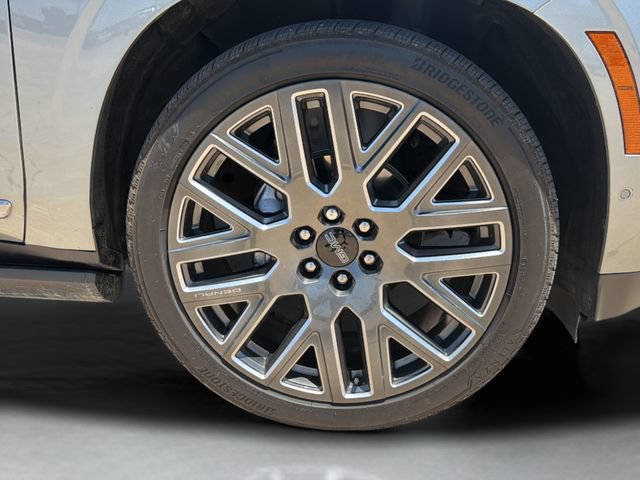 Used 2025 GMC Yukon Denali Ultimate AWD/4WD image 9