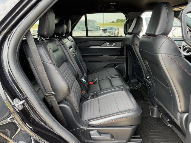 Certified 2025 Ford Explorer ST-Line RWD image 29