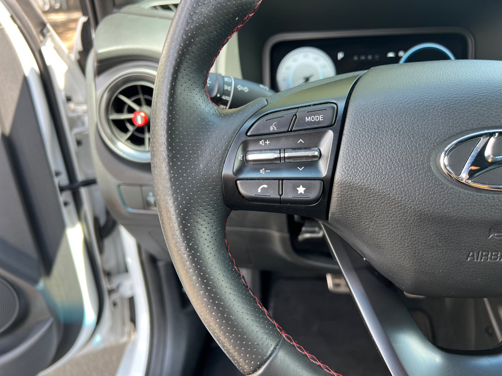Used 2022 Hyundai Kona N Line AWD/4WD image 13