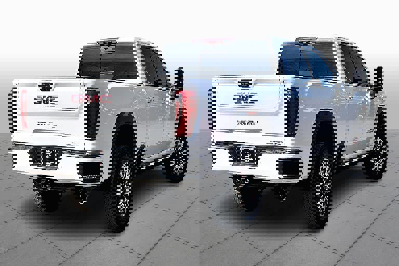 Used 2025 GMC Sierra 2500 Denali w/ Denali Reserve Package image 3