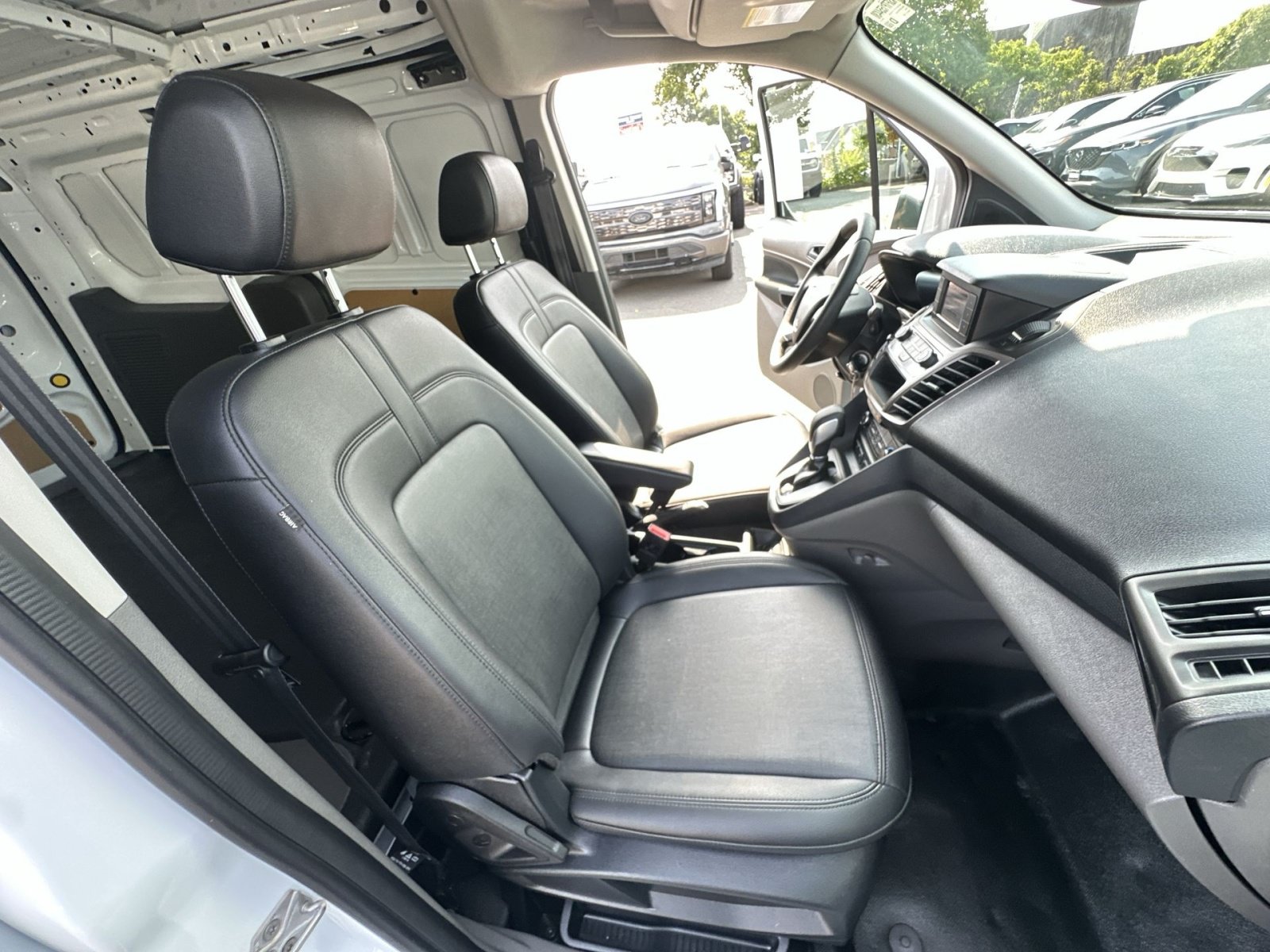 Certified 2023 Ford Transit Connect XL FWD image 32