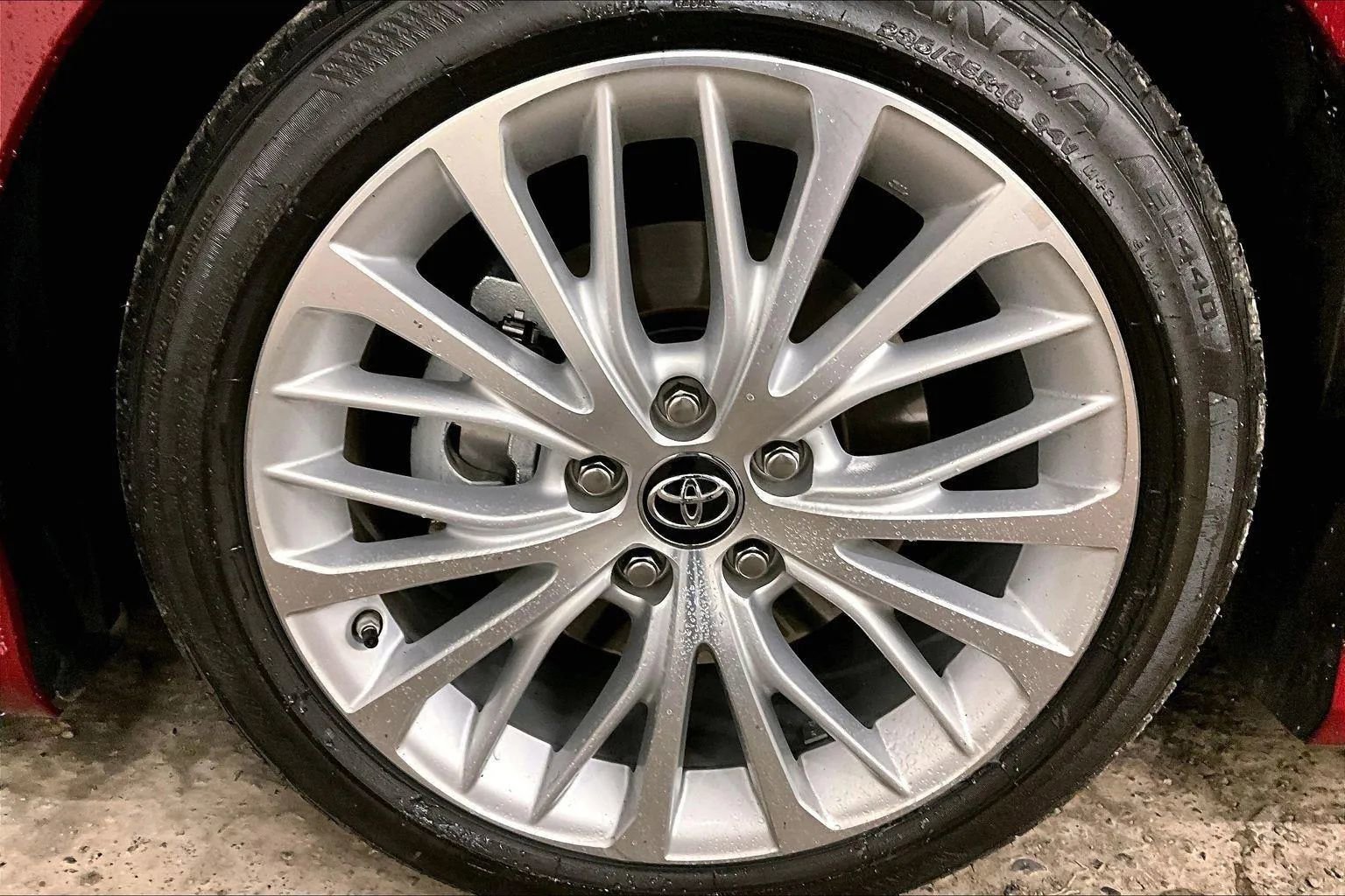 Used 2019 Toyota Camry XLE w/ Navigation Package image 8