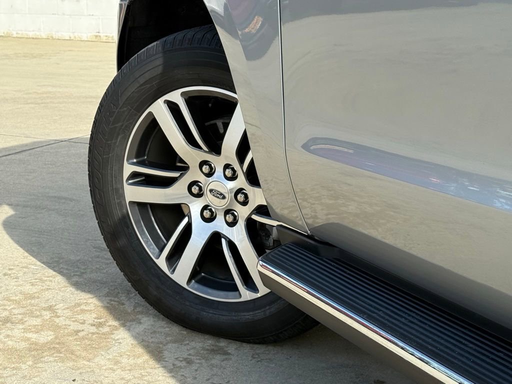 Certified 2023 Ford Expedition XLT image 18