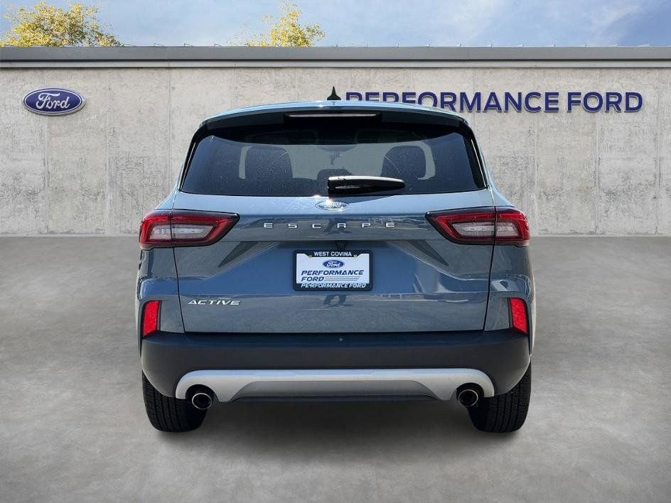 Certified 2024 Ford Escape Active FWD image 10