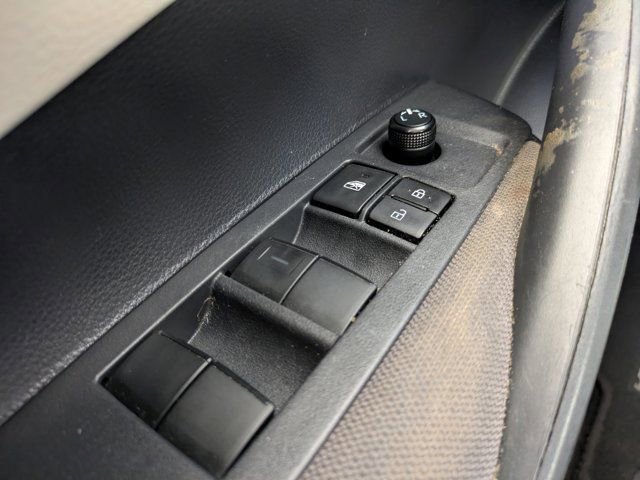 Used 2020 Toyota Corolla LE image 19