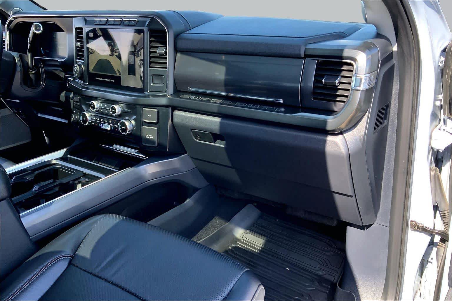 Certified 2024 Ford F250 4x4 Crew Cab Super Duty image 17