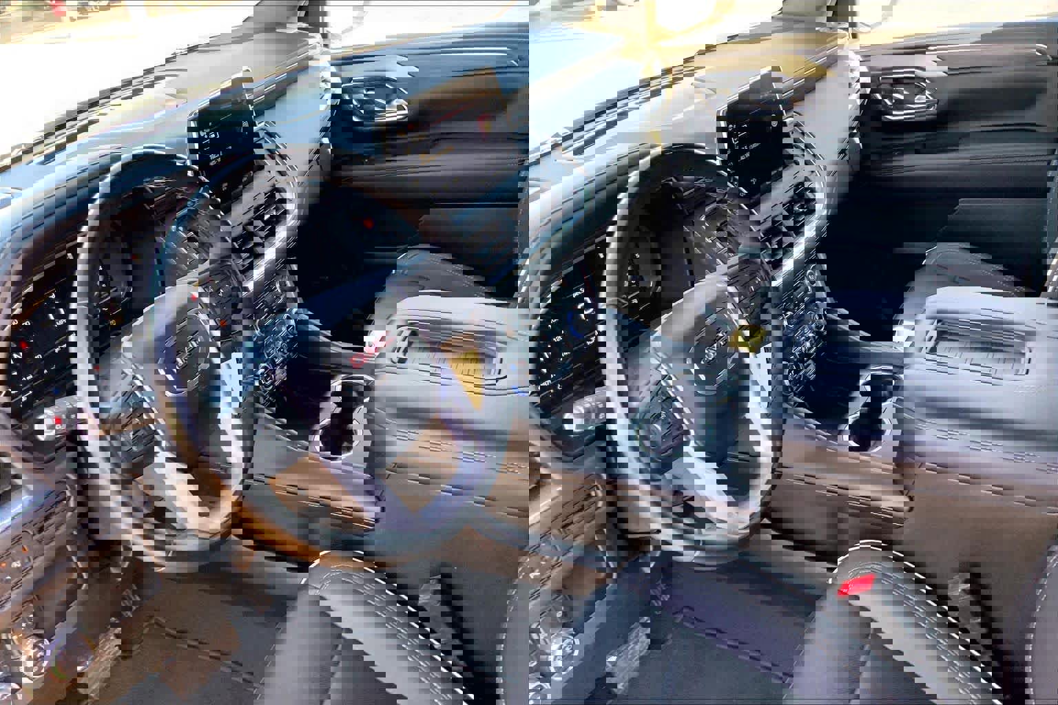 Used 2023 GMC Yukon SLT image 18