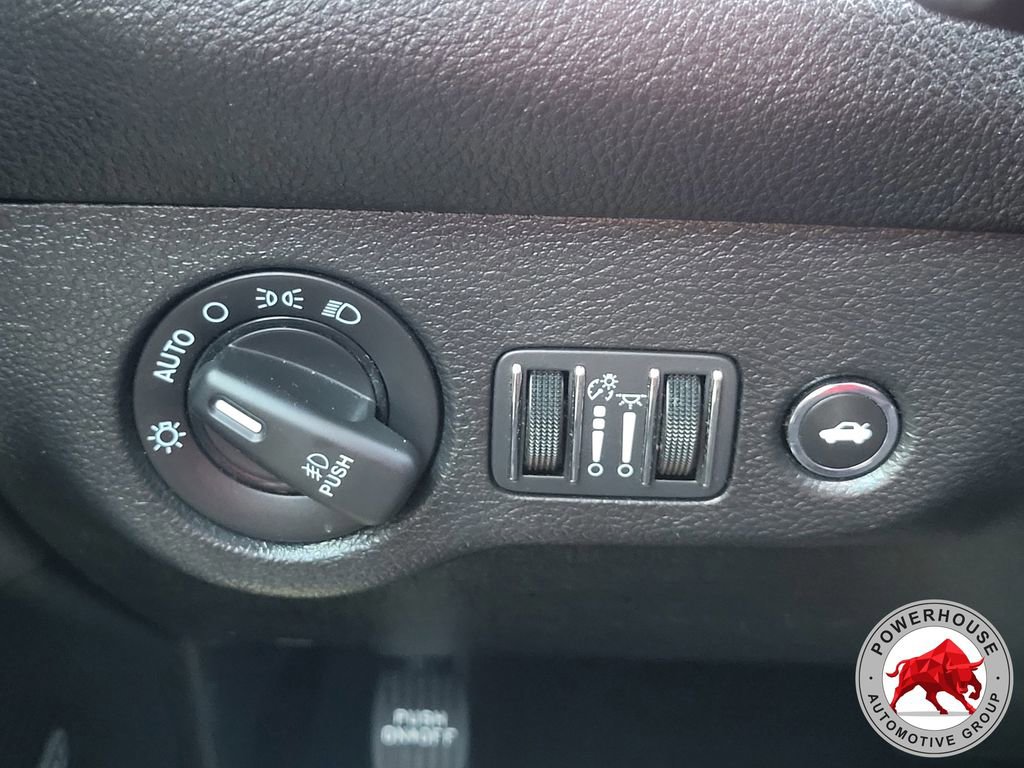 Used 2021 Dodge Challenger SXT w/ Driver Convenience Group RWD image 25