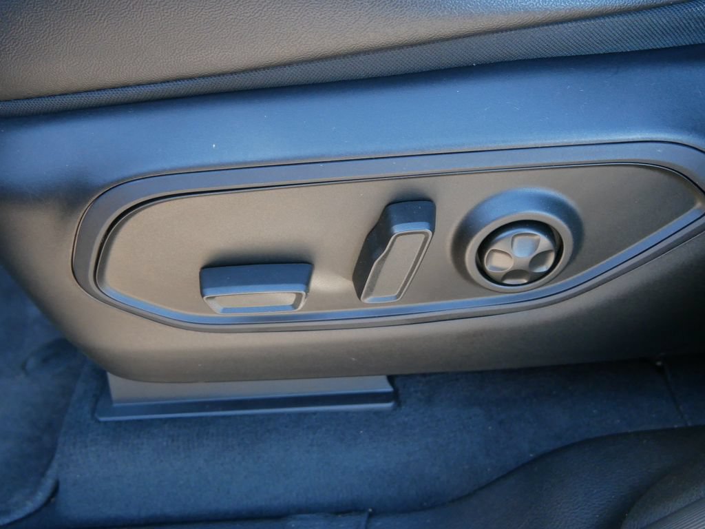 Used 2024 Jeep Grand Cherokee Altitude AWD/4WD image 13