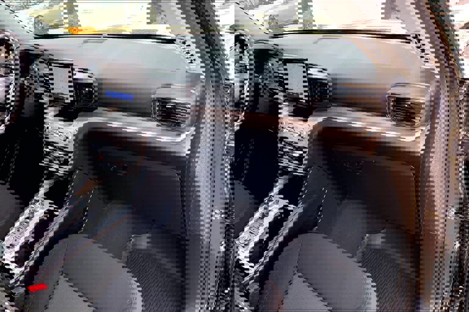 Certified 2024 Ford Explorer XLT image 17