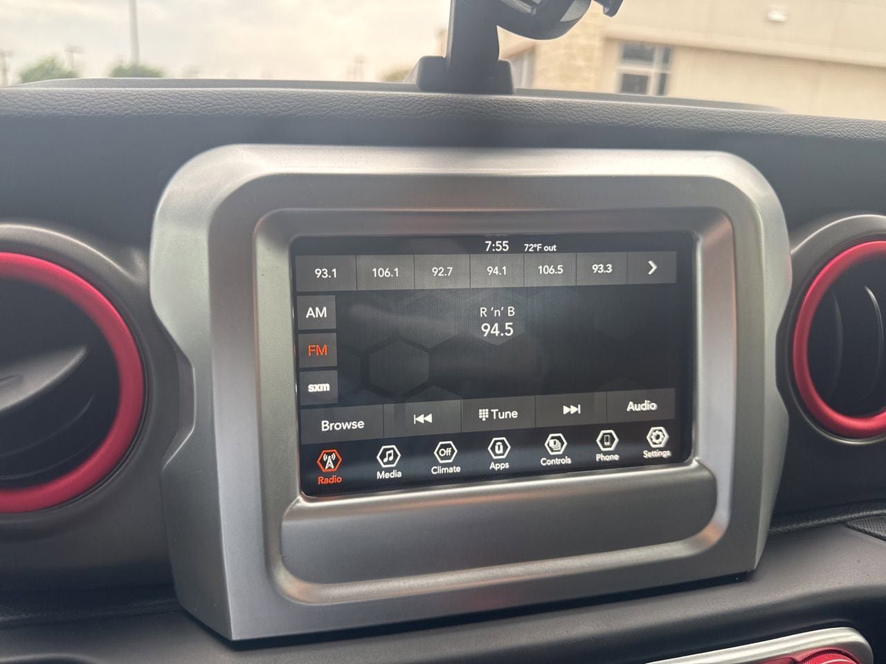 Used 2022 Jeep Gladiator Sport AWD/4WD image 13