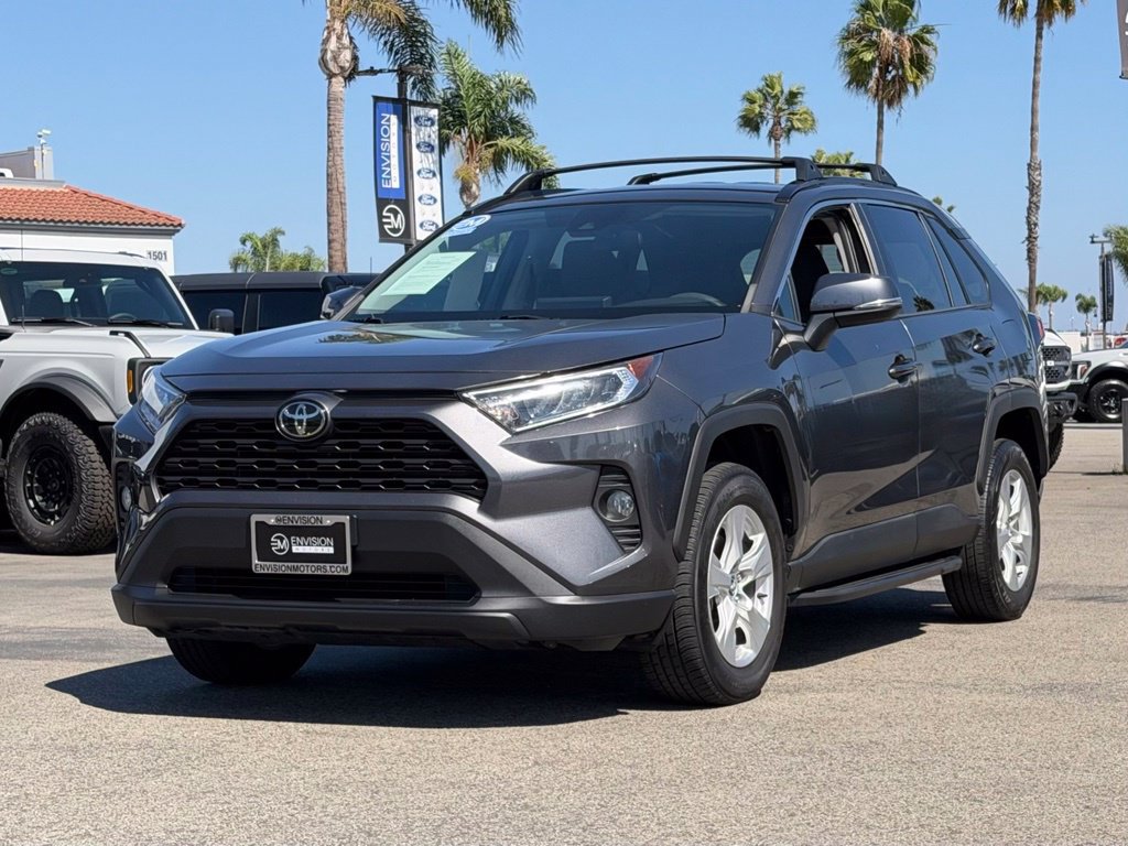 Used 2020 Toyota RAV4 XLE w/ Carpet Mat Package FWD image 4