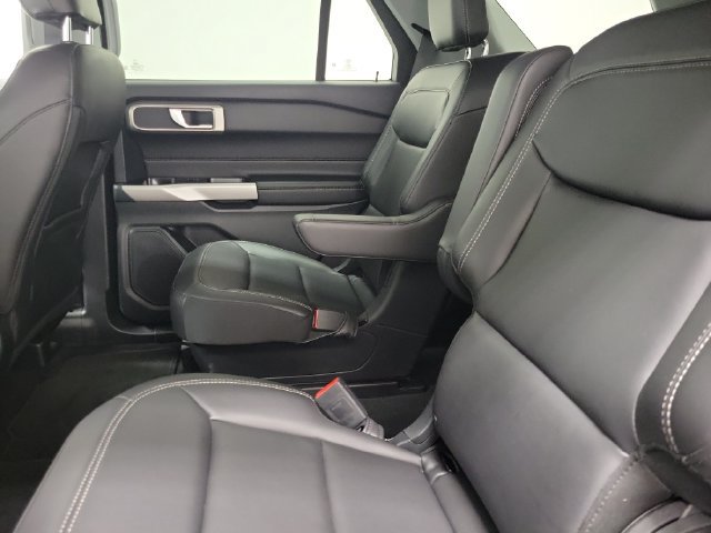 Certified 2024 Ford Explorer XLT w/ Equipment Group 202A AWD/4WD image 12