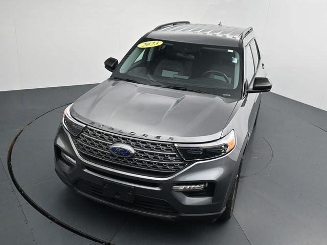 Certified 2023 Ford Explorer XLT w/ Equipment Group 202A AWD/4WD image 25