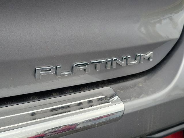 Used 2025 Toyota Highlander Platinum AWD/4WD image 5