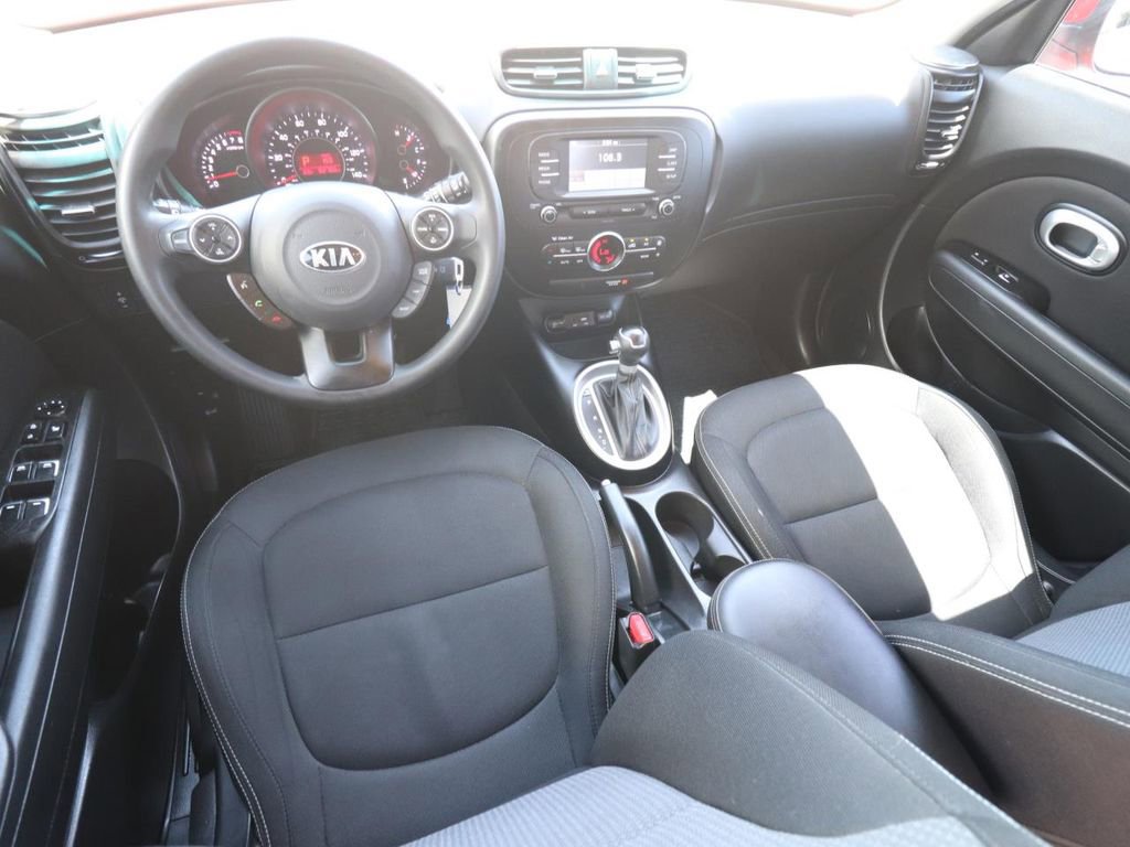 Used 2017 Kia Soul + FWD image 11