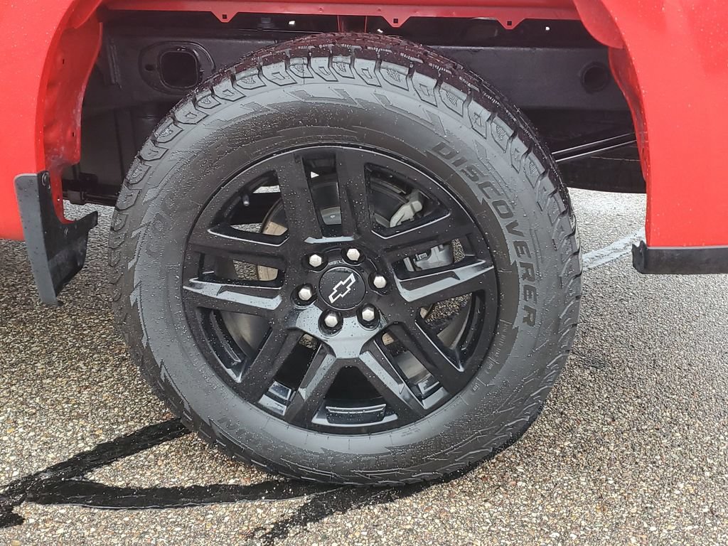 Used 2023 Chevrolet Silverado 1500 Custom w/ LPO, Dark Essentials Package AWD/4WD image 6