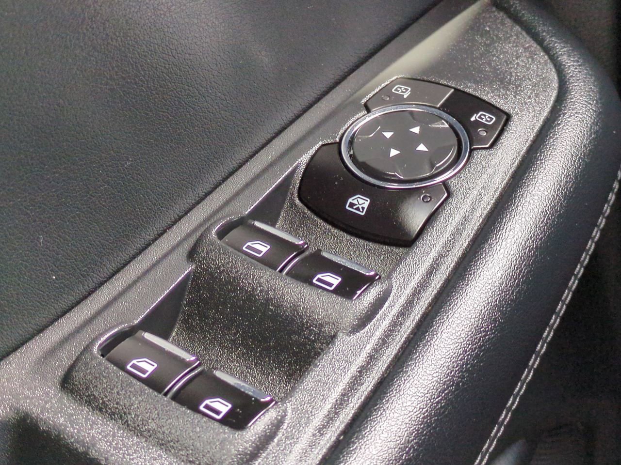 Certified 2022 Ford Edge SEL image 23