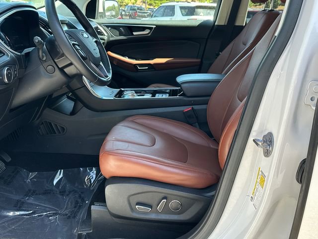 Certified 2019 Ford Edge Titanium w/ Equipment Group 301A image 9