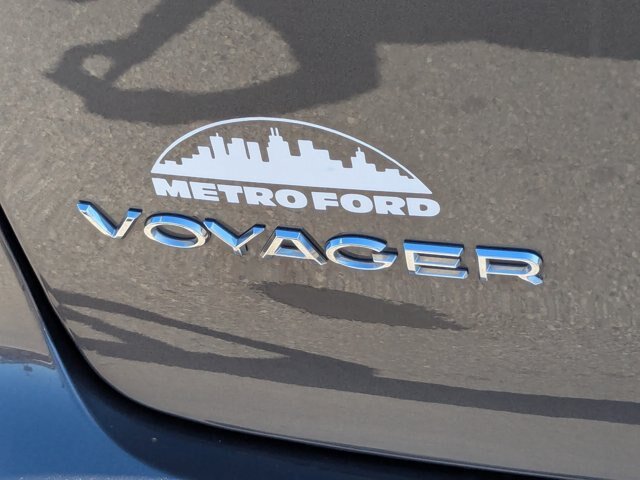 Used 2023 Chrysler Voyager LX FWD image 30