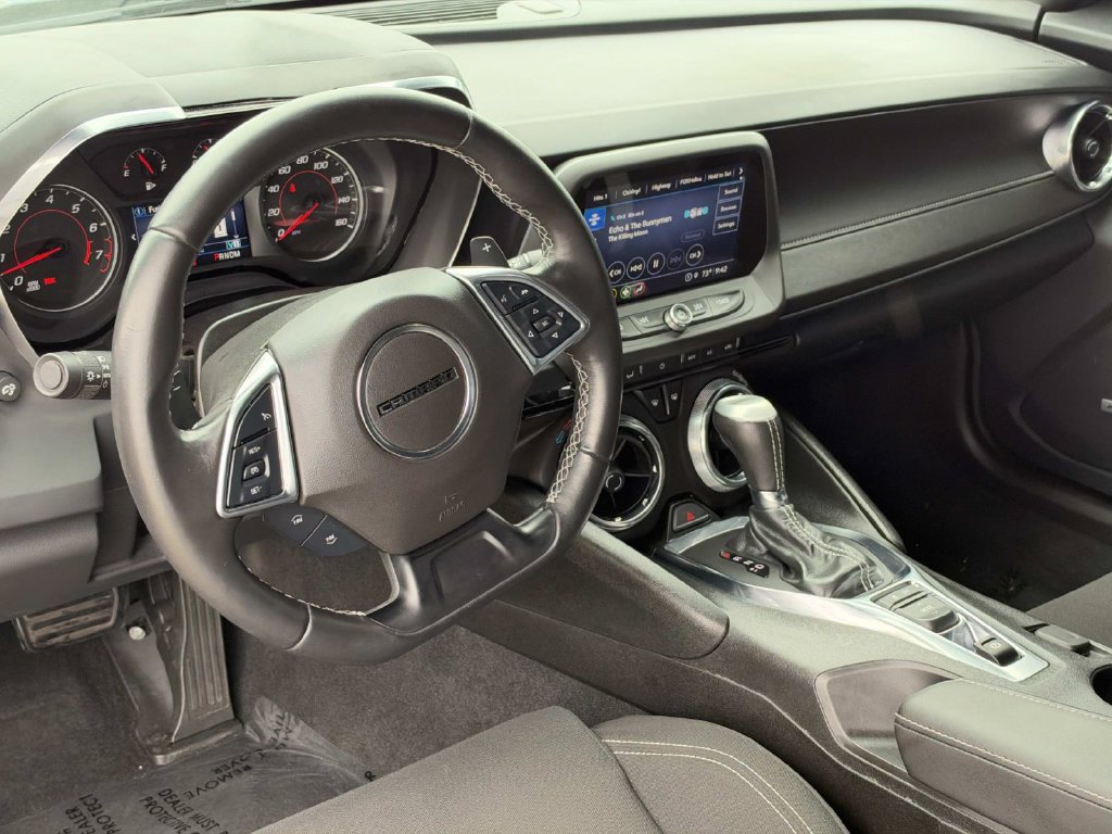 Used 2022 Chevrolet Camaro LT w/ Technology Package RWD image 12