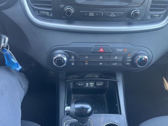 Used 2016 Kia Sorento LX image 22