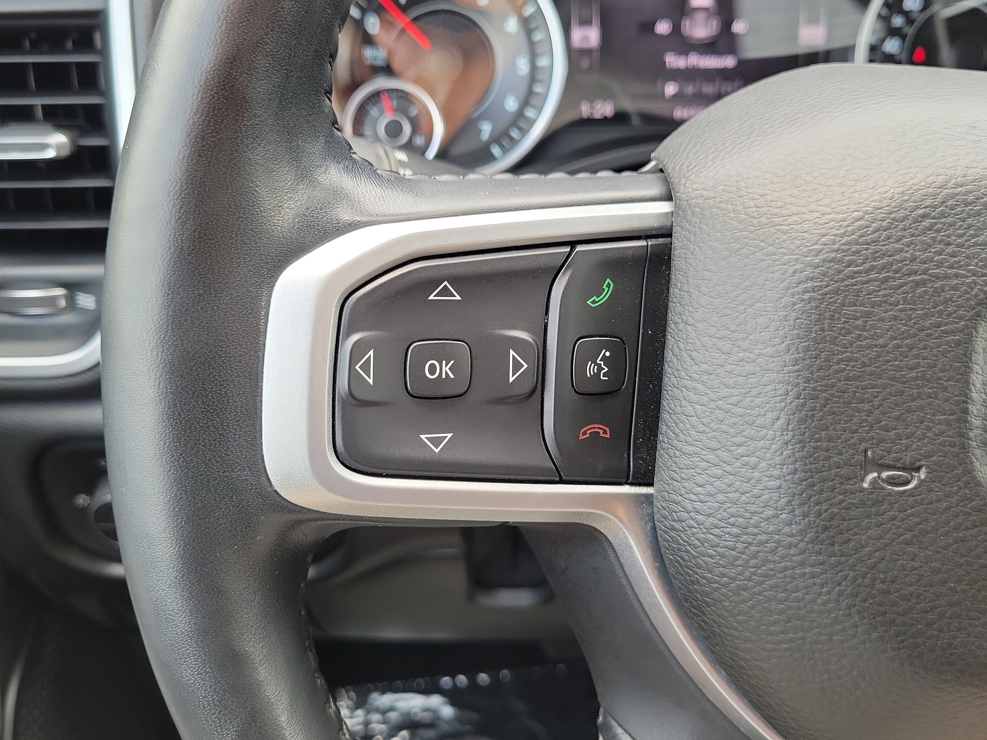 Used 2020 RAM 1500 Big Horn AWD/4WD image 25