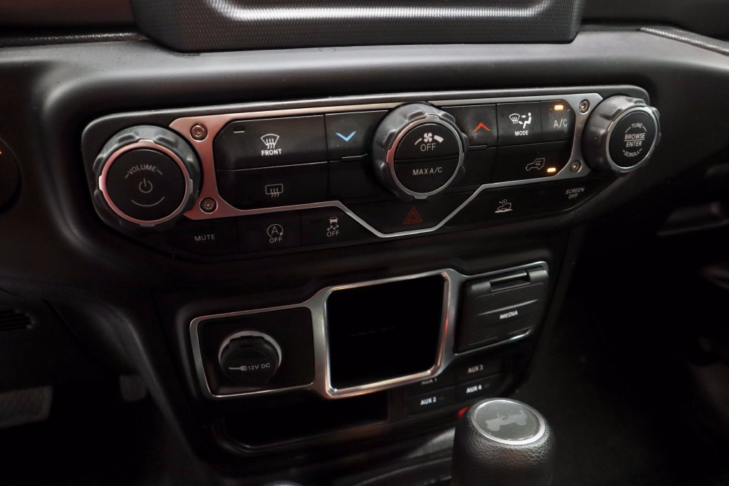 Used 2023 Jeep Wrangler Unlimited Sport AWD/4WD image 31