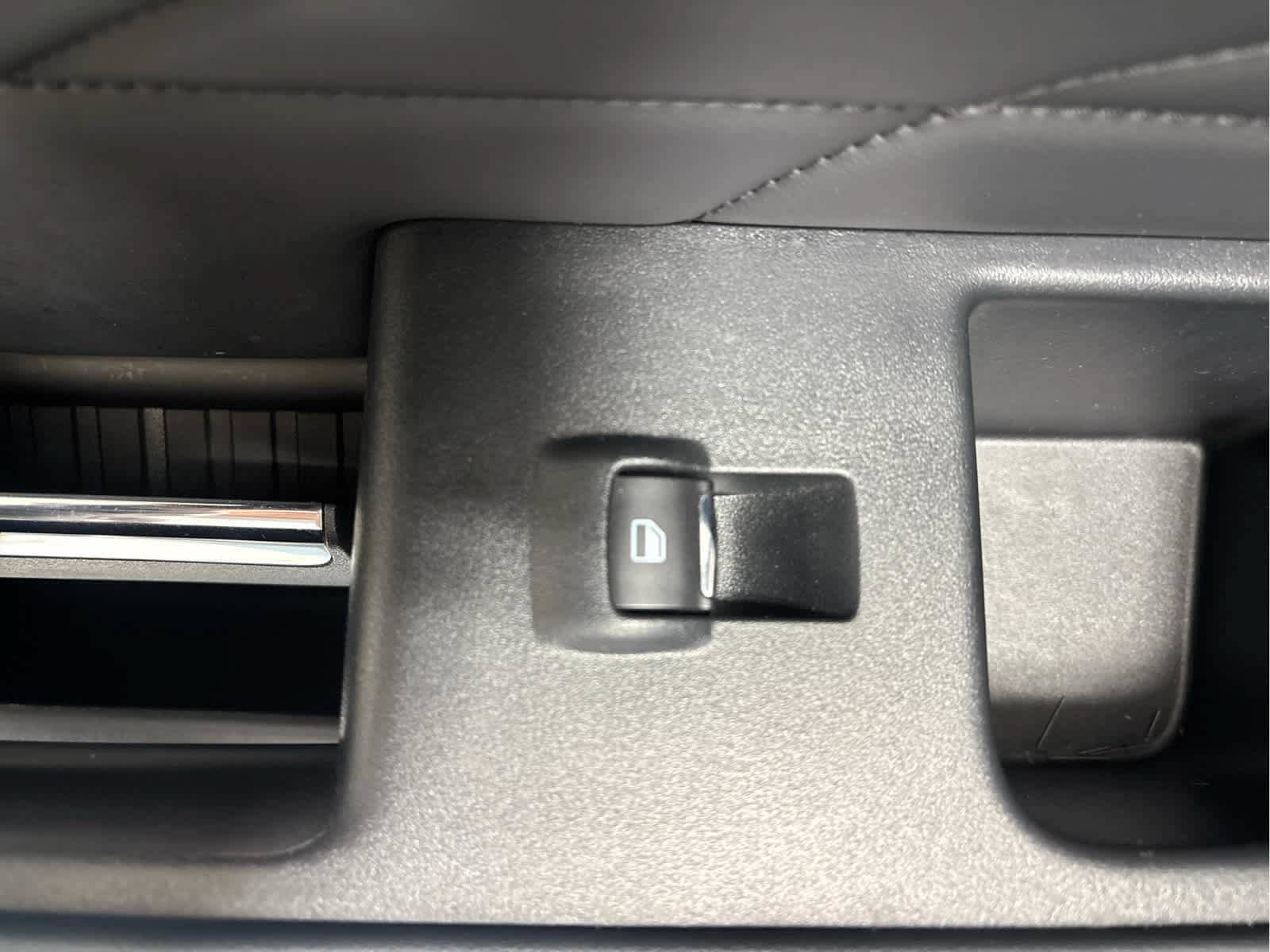 Certified 2024 Ford Expedition Platinum AWD/4WD image 34