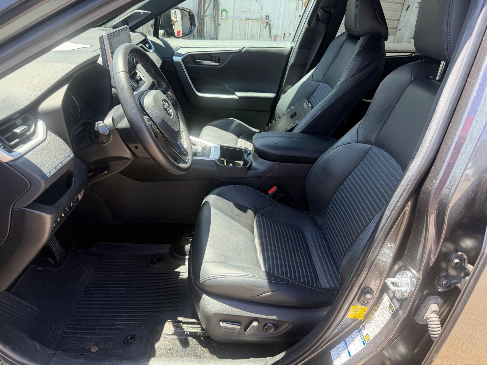 Used 2022 Toyota RAV4 XSE AWD/4WD image 10