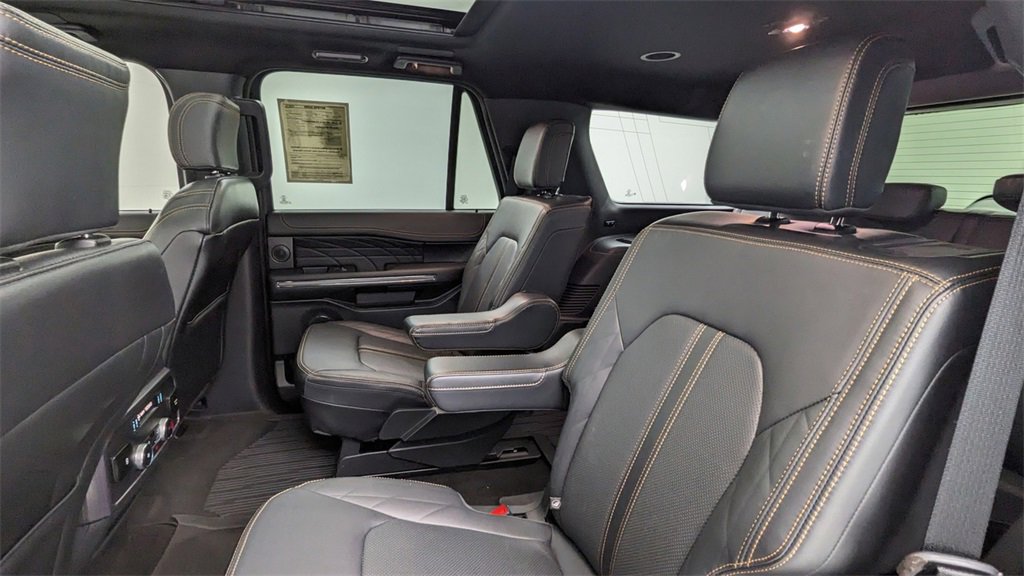 Certified 2023 Ford Expedition Platinum image 41