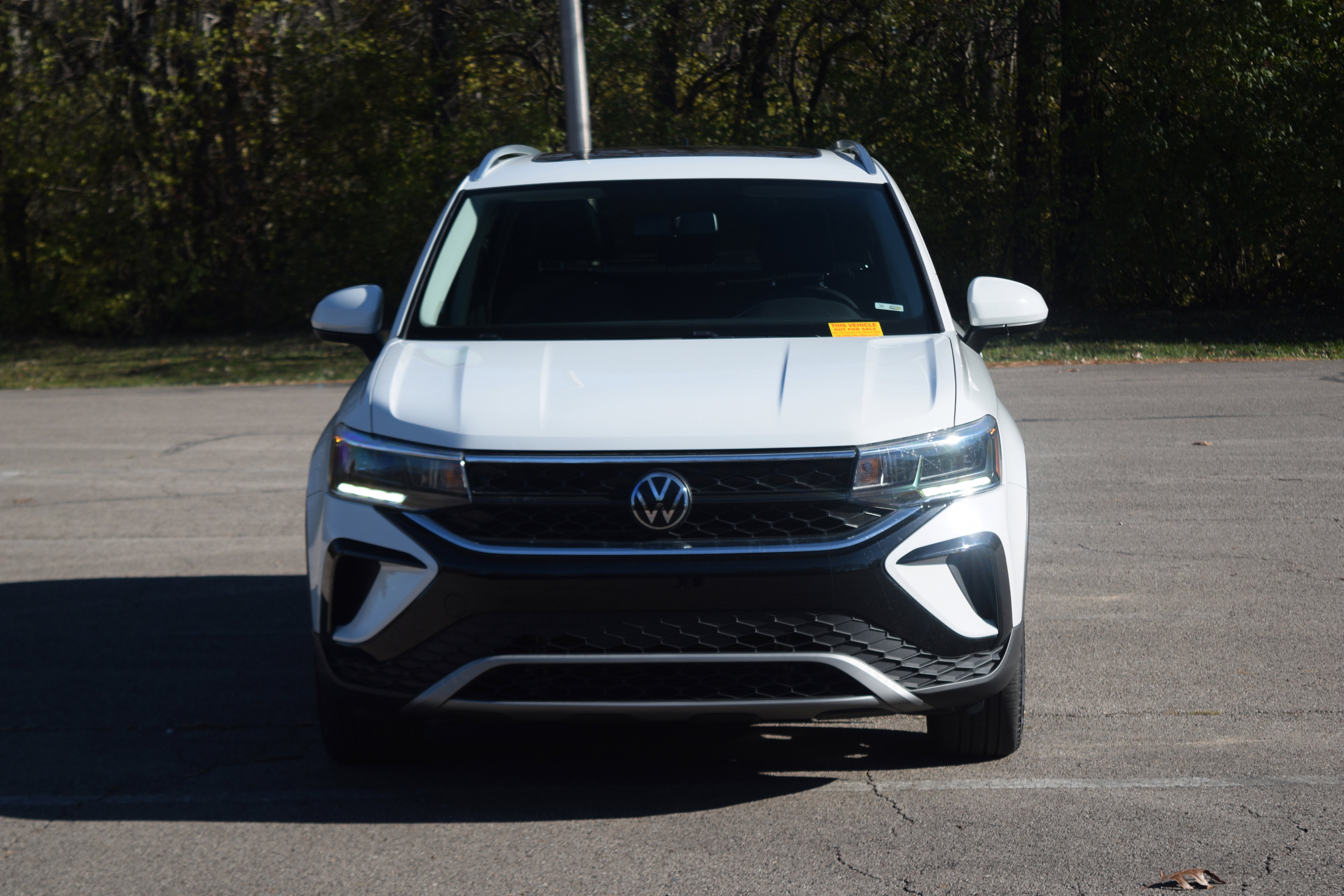 Used 2022 Volkswagen Taos SE w/ Panoramic Sunroof Package image 21