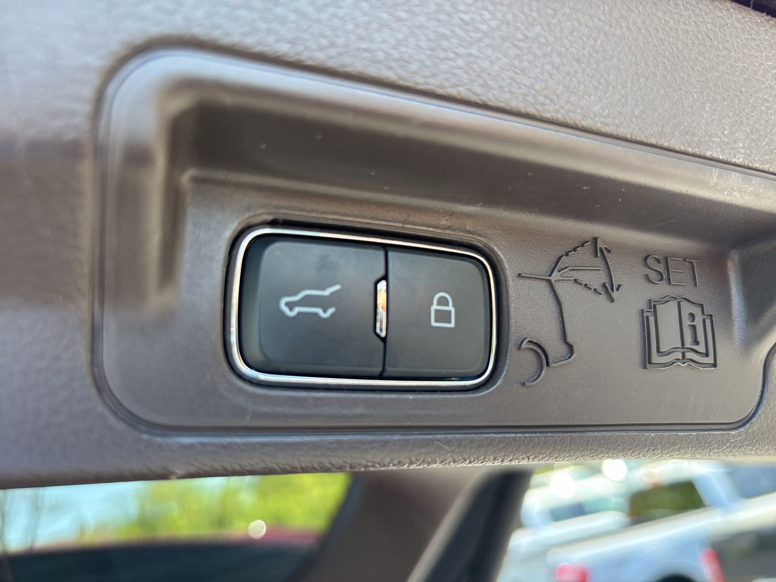 Certified 2022 Ford Explorer King Ranch w/ Premium Technology Package image 36