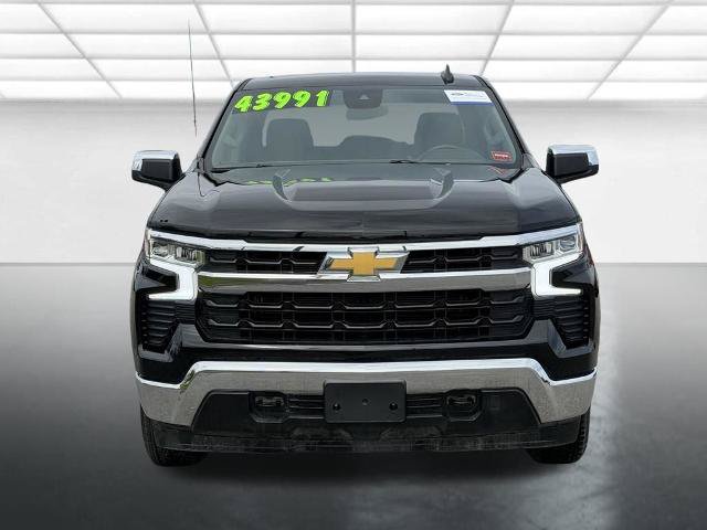 Used 2025 Chevrolet Silverado 1500 LT AWD/4WD image 2
