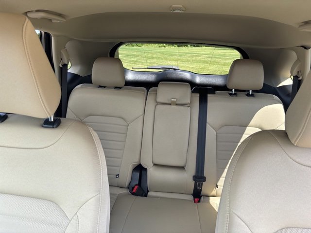 Certified 2024 Ford Edge SE image 27