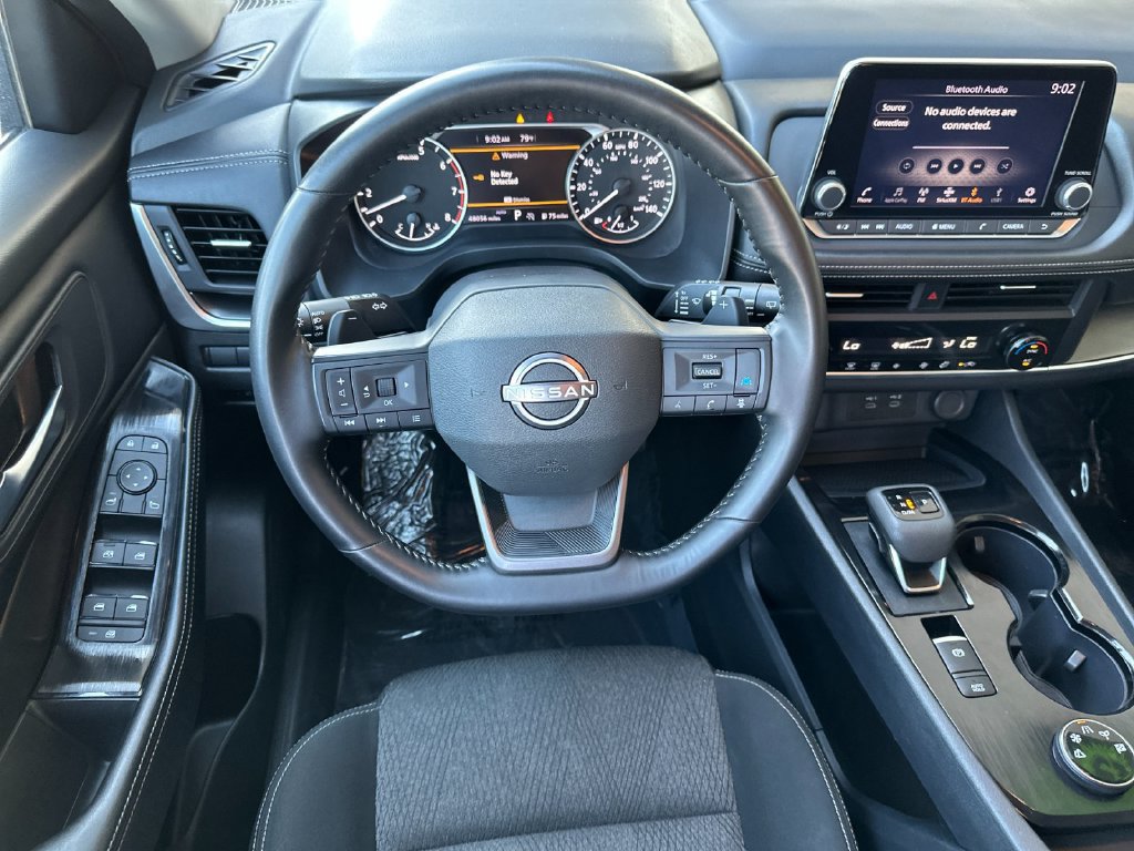 Used 2025 Nissan Rogue SV AWD/4WD image 13