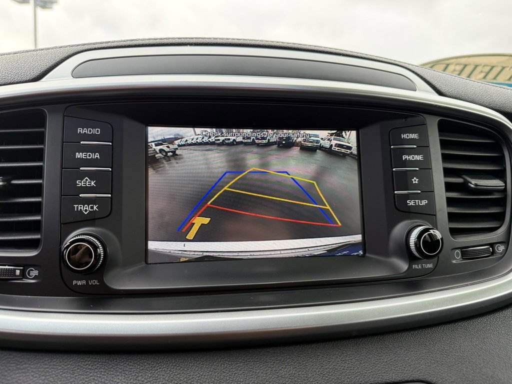 Used 2019 Kia Sorento L image 32